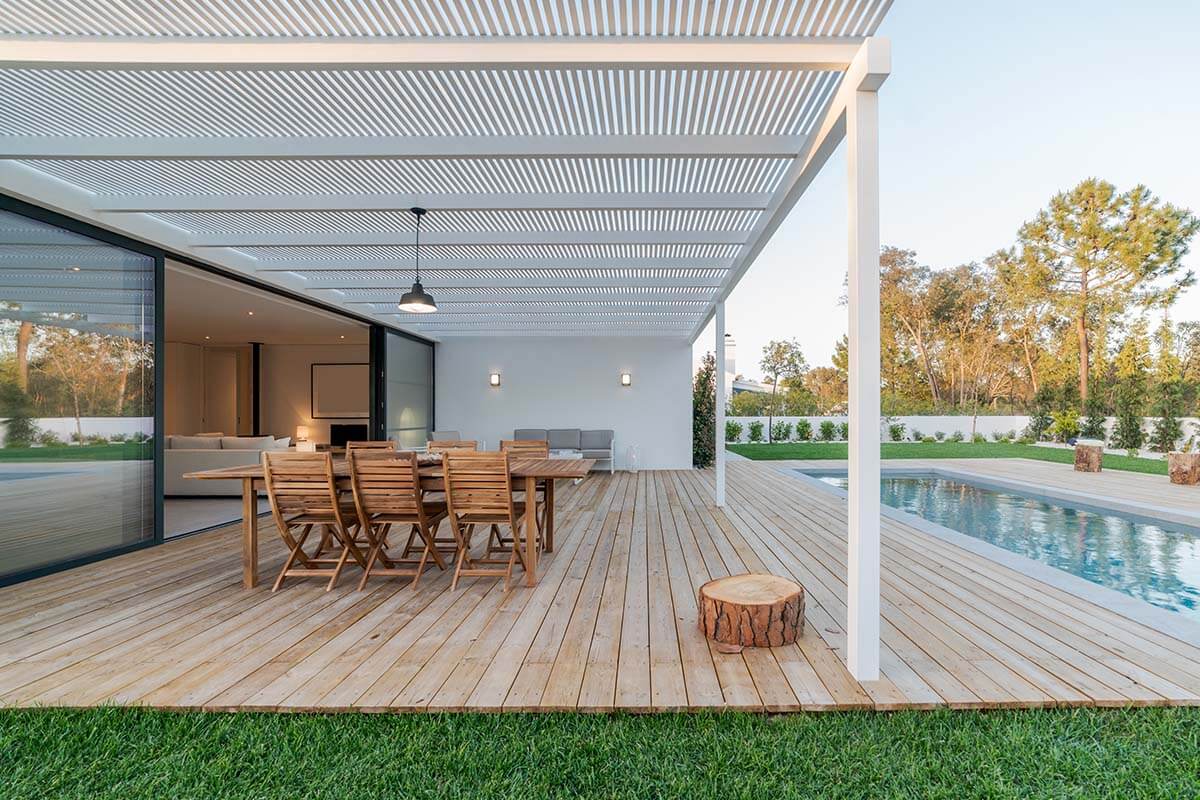 Custom deck and patio contractor in Sarasota