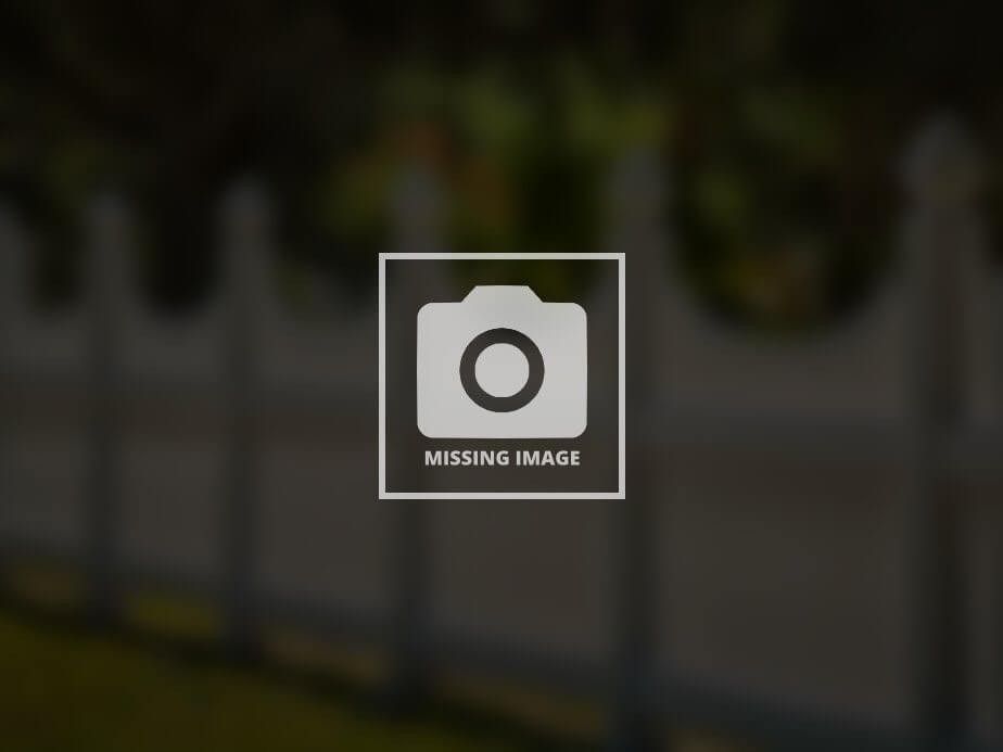 Residential FenceTrac fence contractor in the Sarasota area.